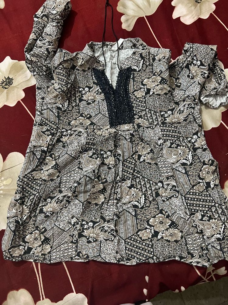 Desi Short Flared Top