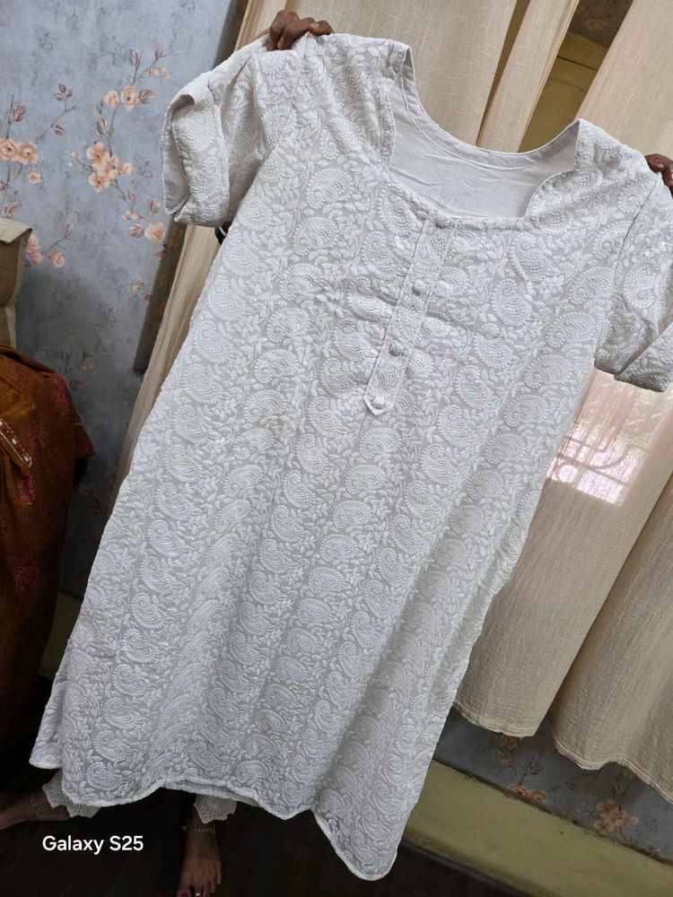 White Chickenkari Embroidered Kurti