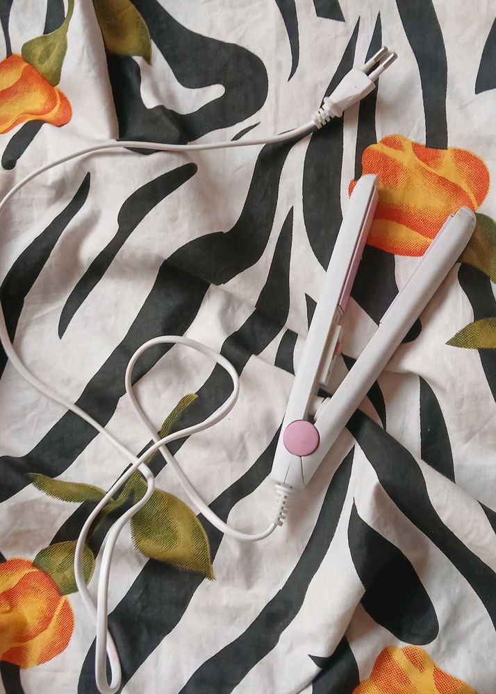 Mini Hair Straightener✨️