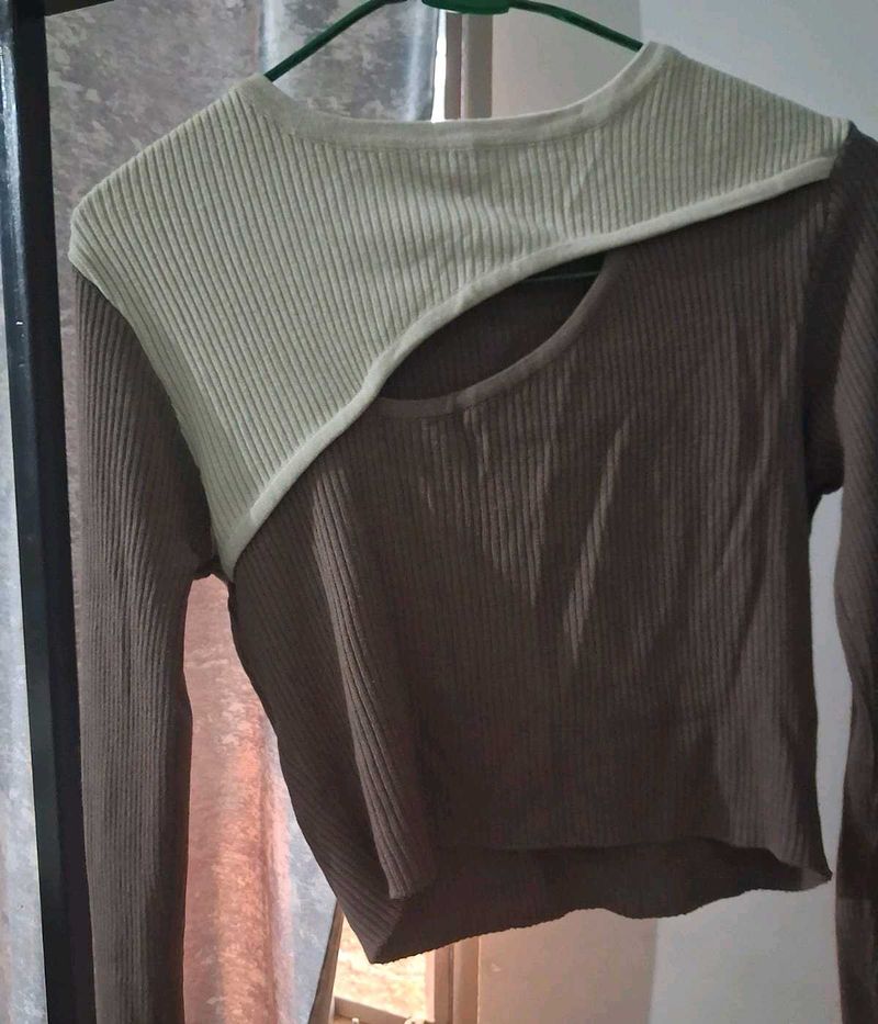 Crop Top With Slit