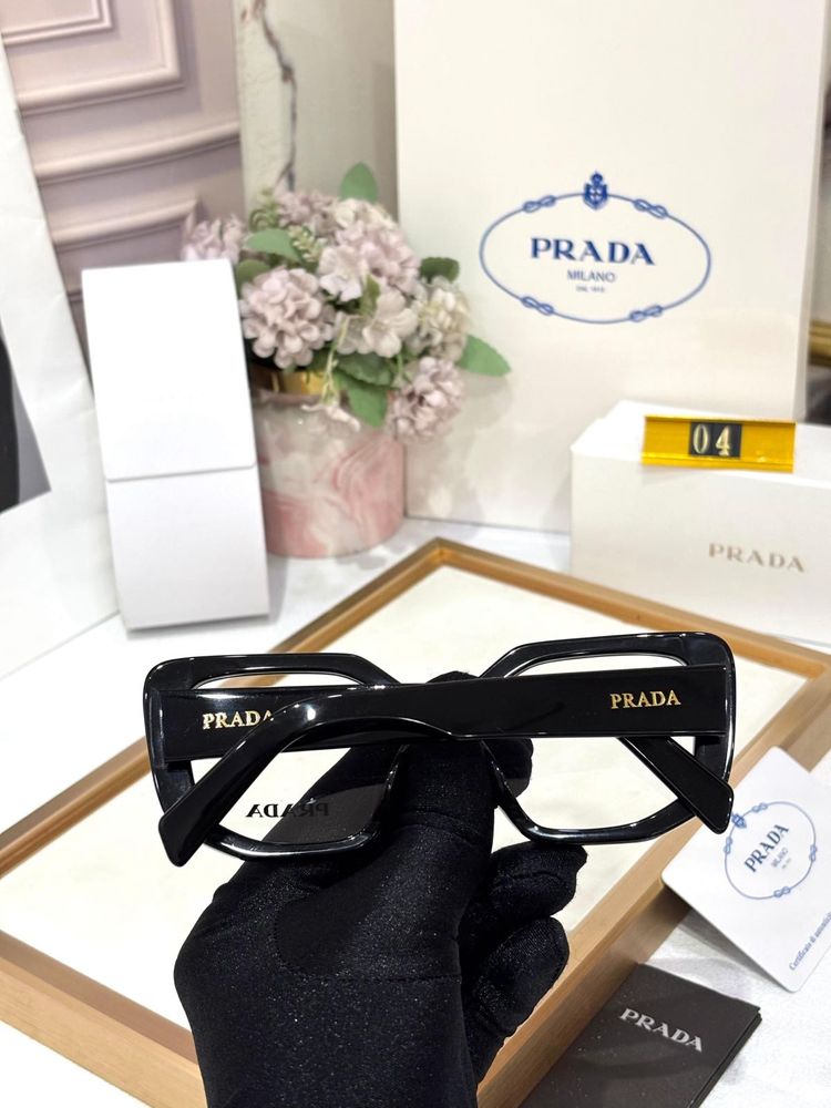 prada sunglasses- black