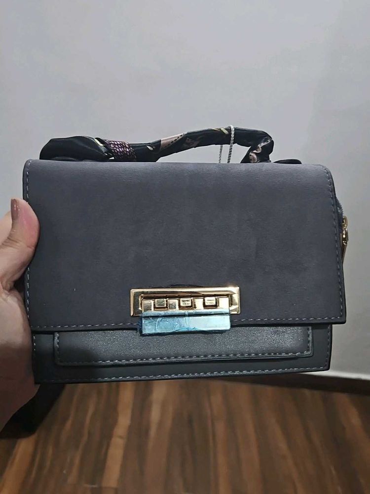 Handbag
