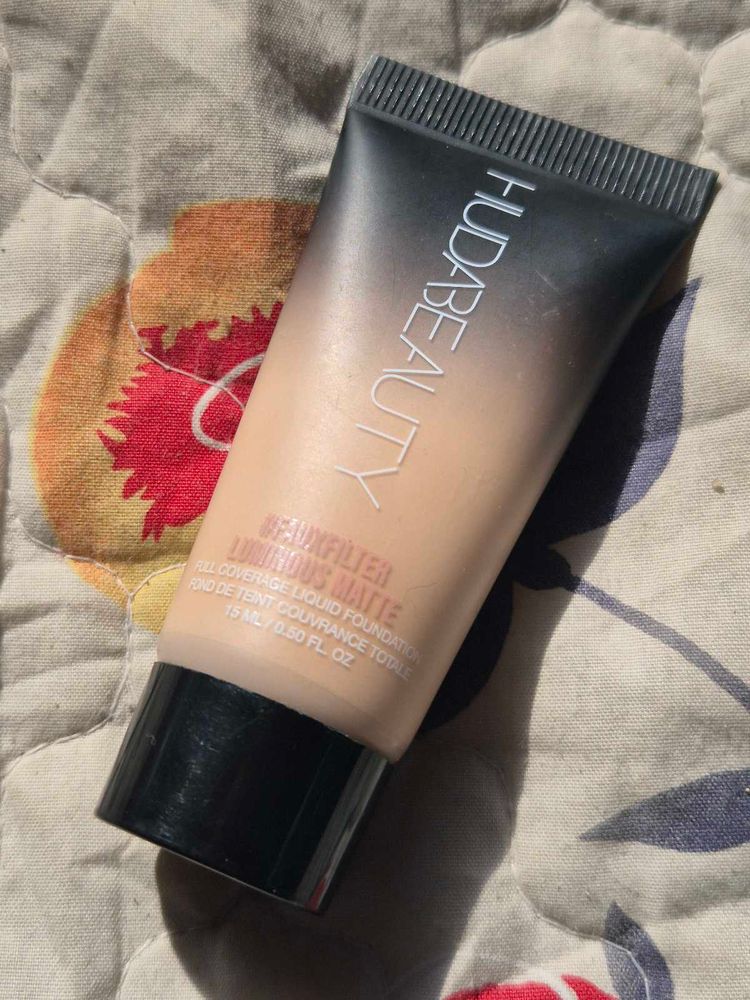 Huda Beauty FauxFilter Foundation