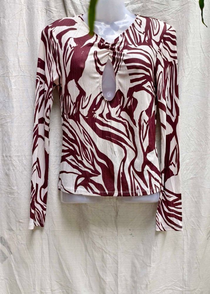 I. MESH CUTE DEEP NECK TOP