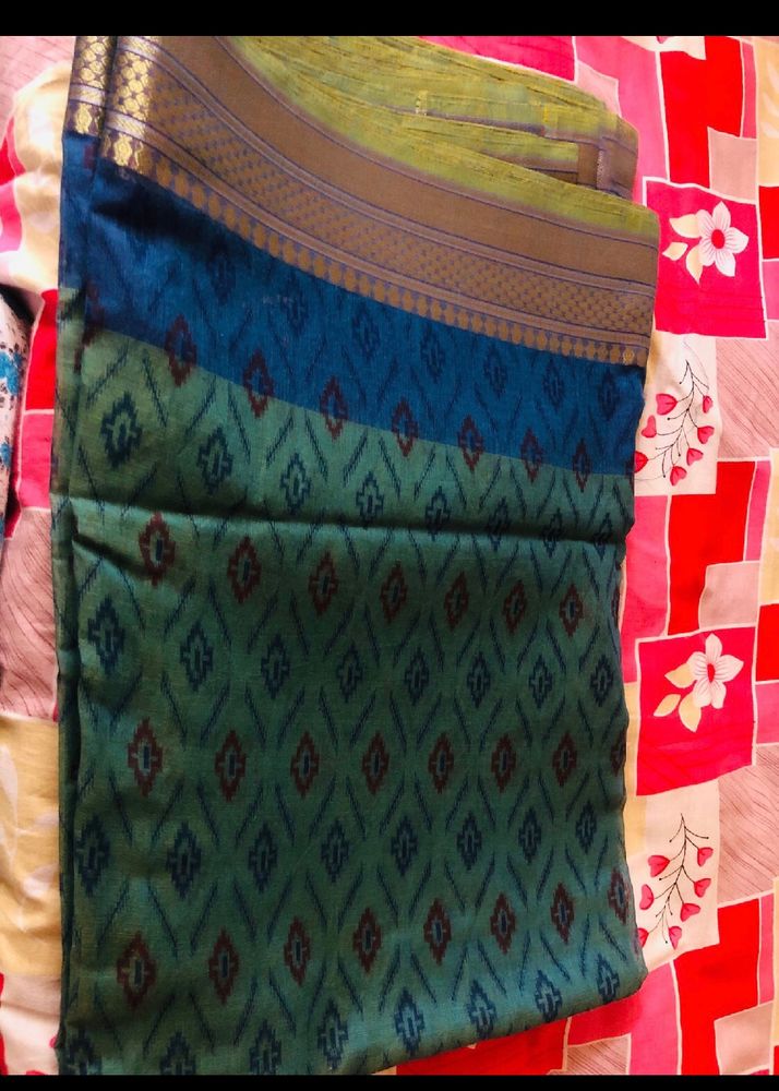 Sarees Combo With Free Gift