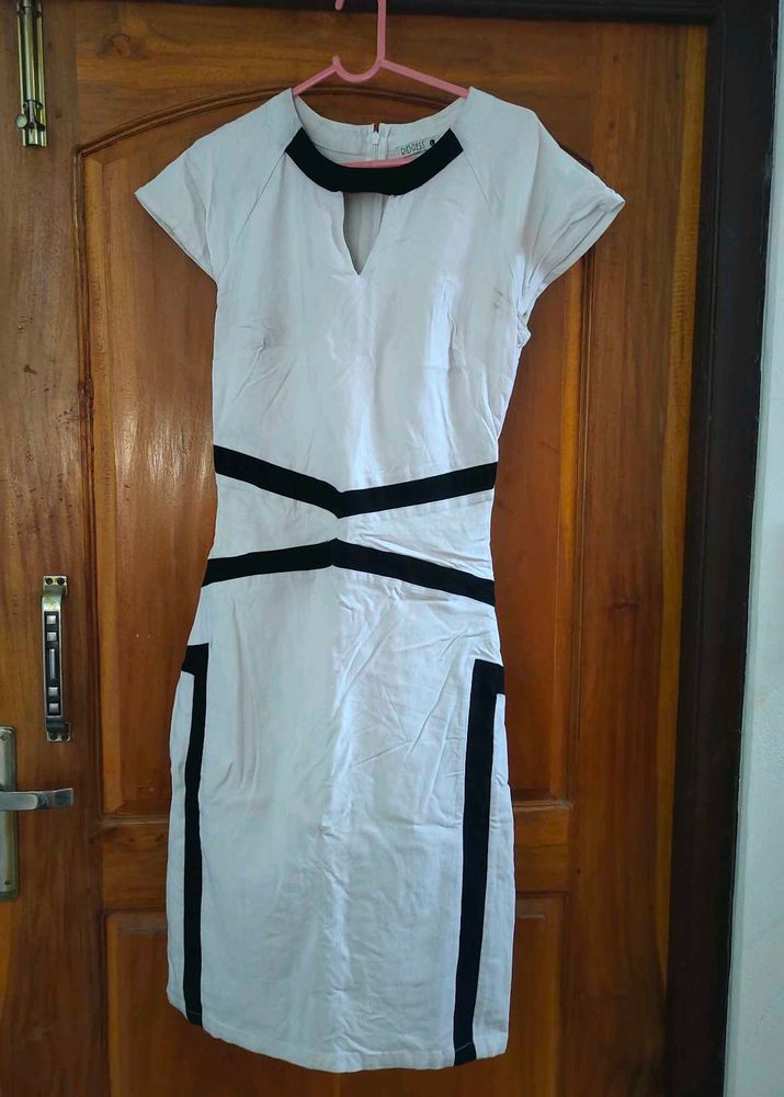 Chic White &amp; Black Dress