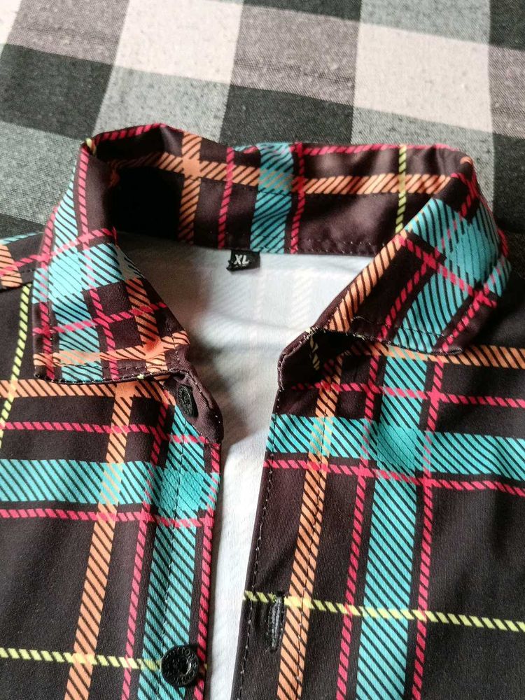 XL Plaid Print Shirt