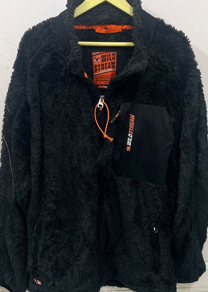 Wild Stream Woolen Zipper