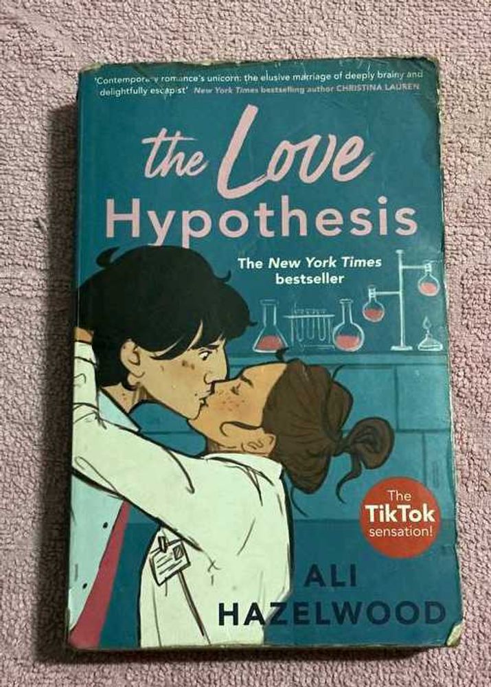 The Love Hypothesis - Ali Hazelwood