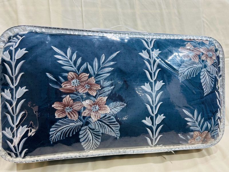 Beautiful 5 Piece Double Bedsheet With 2 Cushions