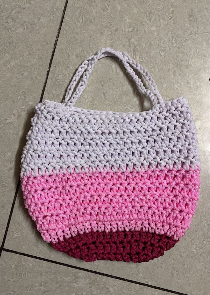 purse for putting smaller things