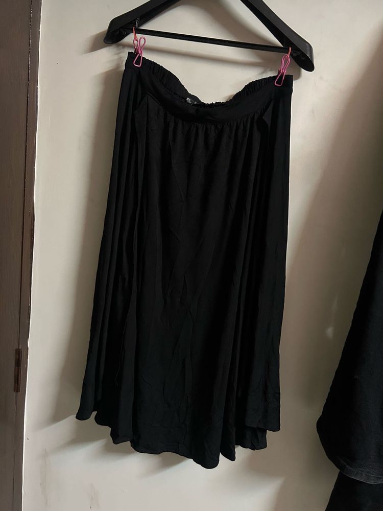 Elegant Black Midi Skirt
