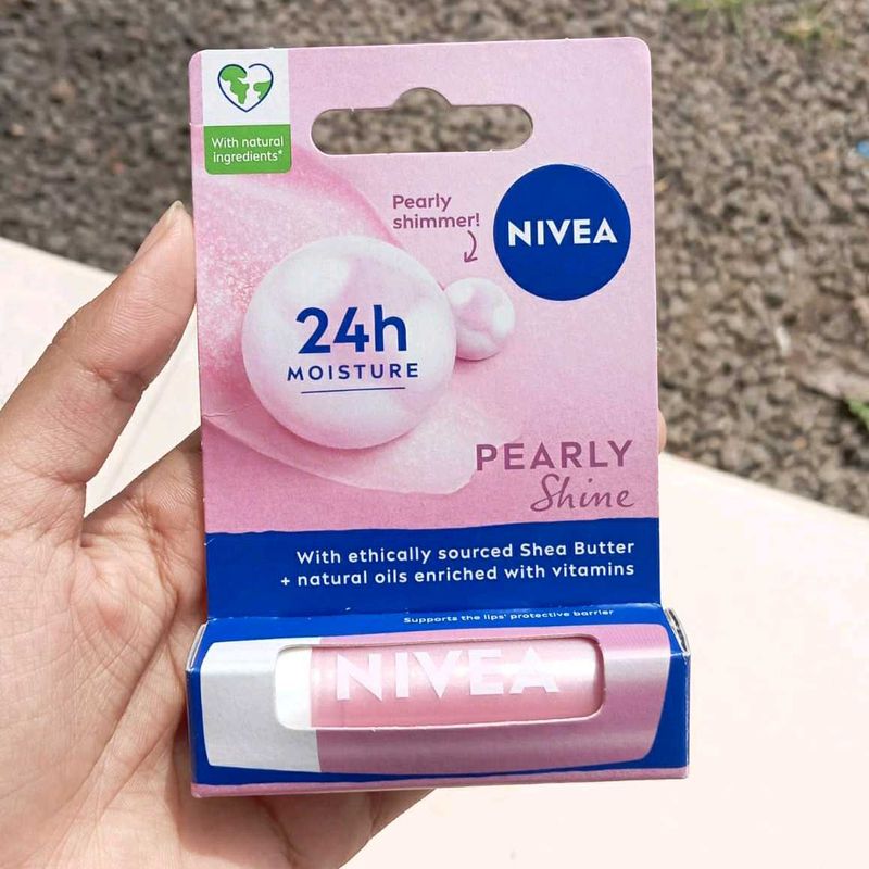 Nivea Pearly Shine Lip Balm