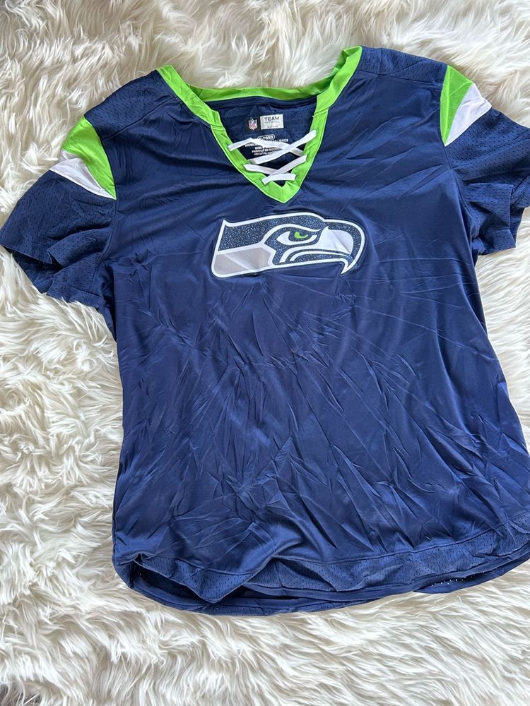 Seahawks Laced-Up T-Shirt