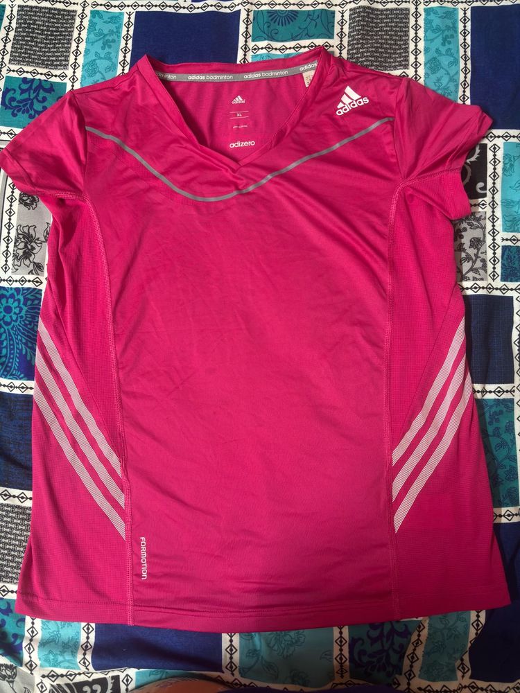 Adidas T-shirt