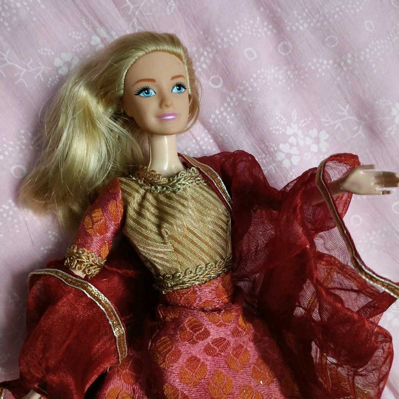 Knockoff Barbie Doll In Decent Condition