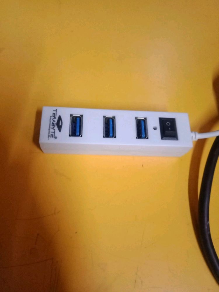 Terabyte 4 Port USB 3.0 High-Speed USB Hub