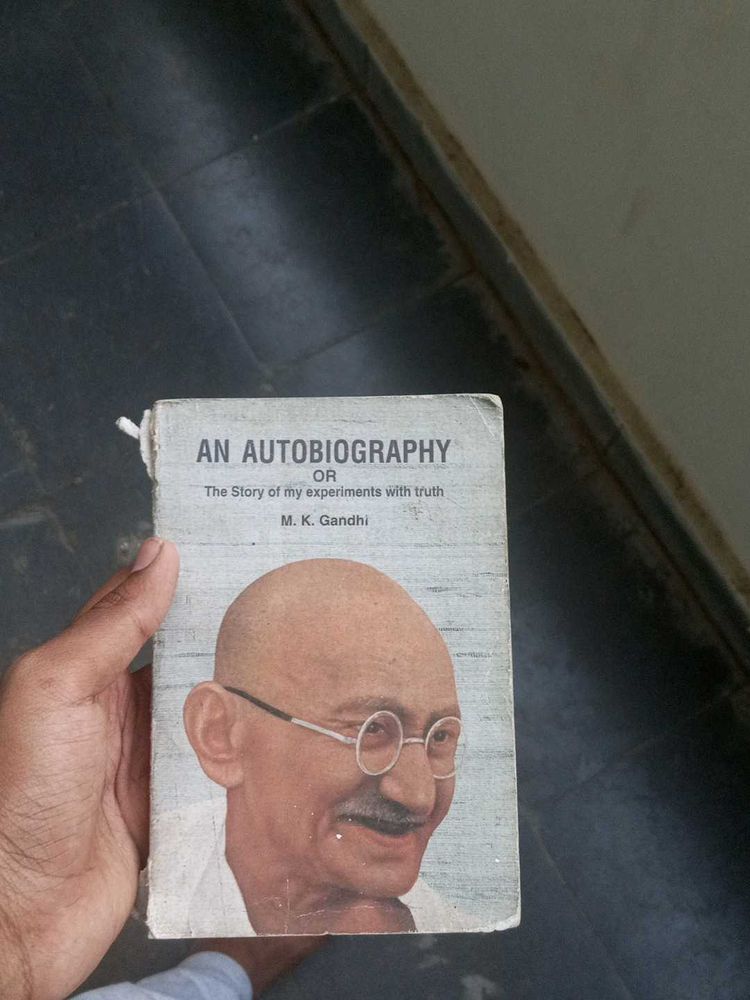 AN auto Biography Of M.K.Gandhi