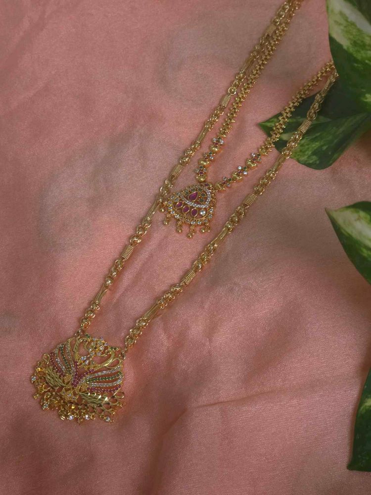 Elegant Gold-Tone Necklace