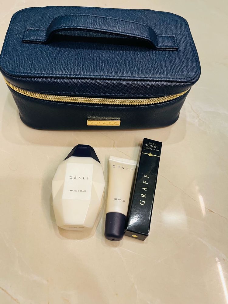 GRAFF Travel Bag With Grooming Kit