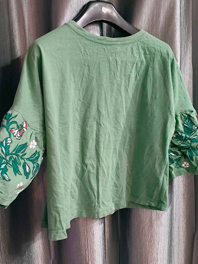 Green Floral Sleeve crop Top