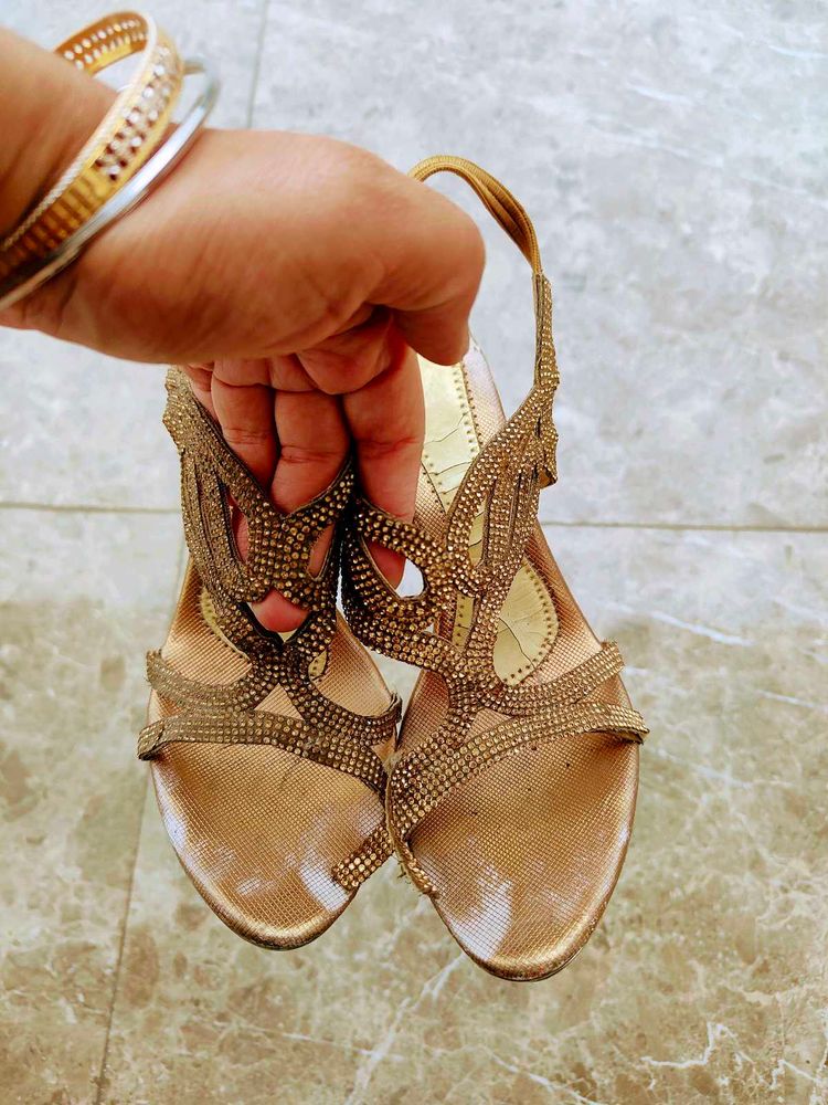 Sandal