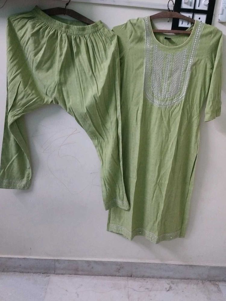Green Embroidered Kurti Set
