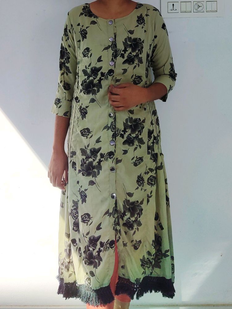 Light Green Floral Buttoned Kurta