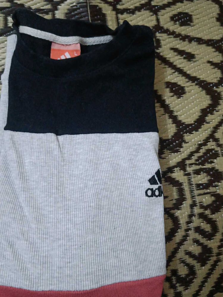 Adidas Colorblock sweat Shirt