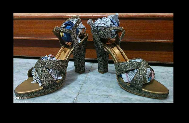 METRO Heels👠