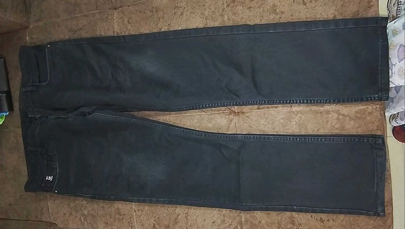 Men's Black Straight Leg Jeans