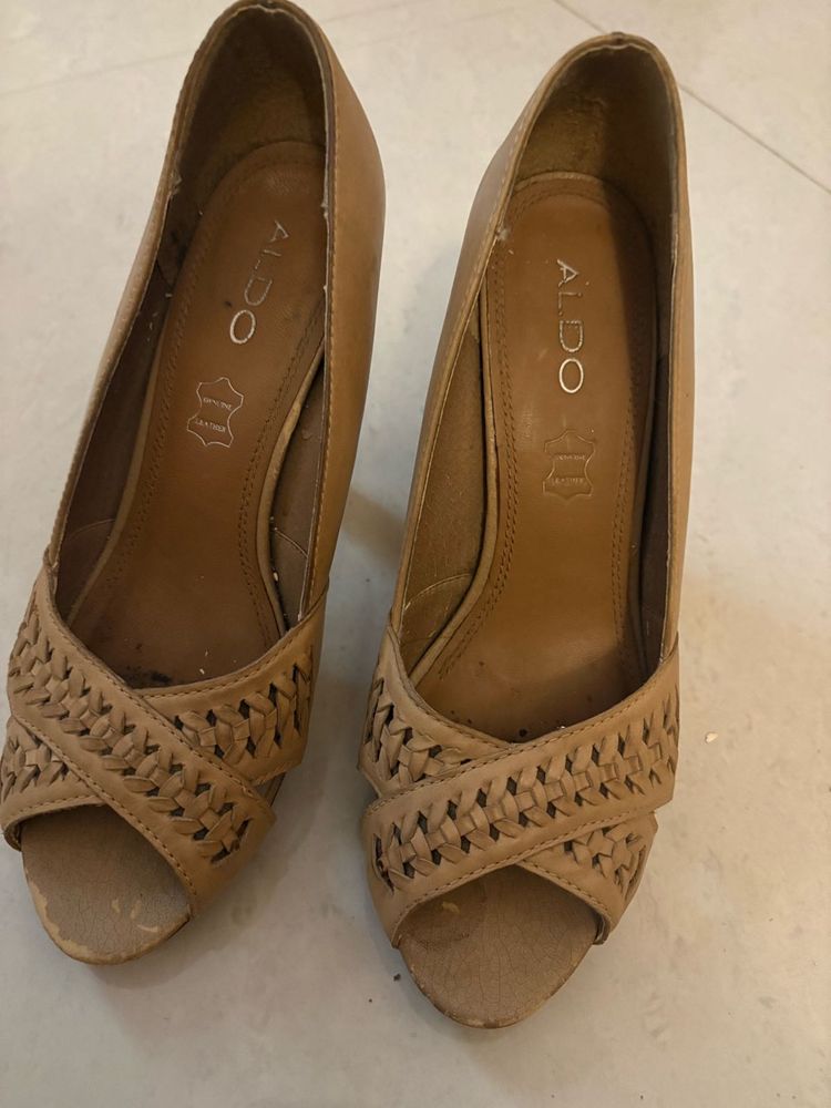 Aldo beige heels