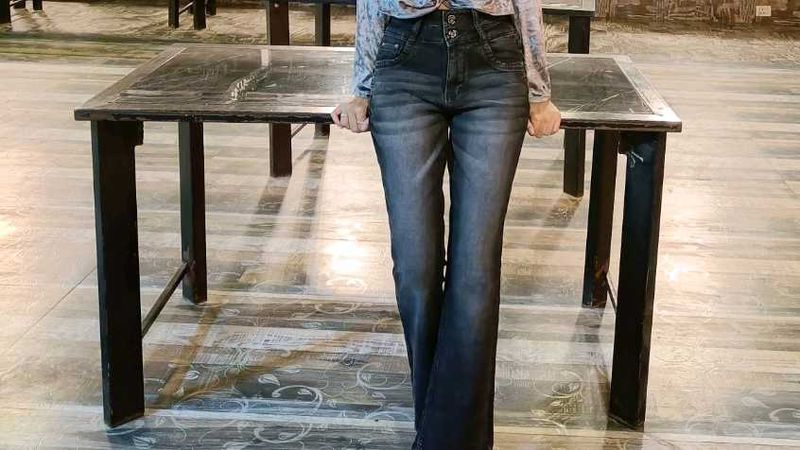 Flared Jeans