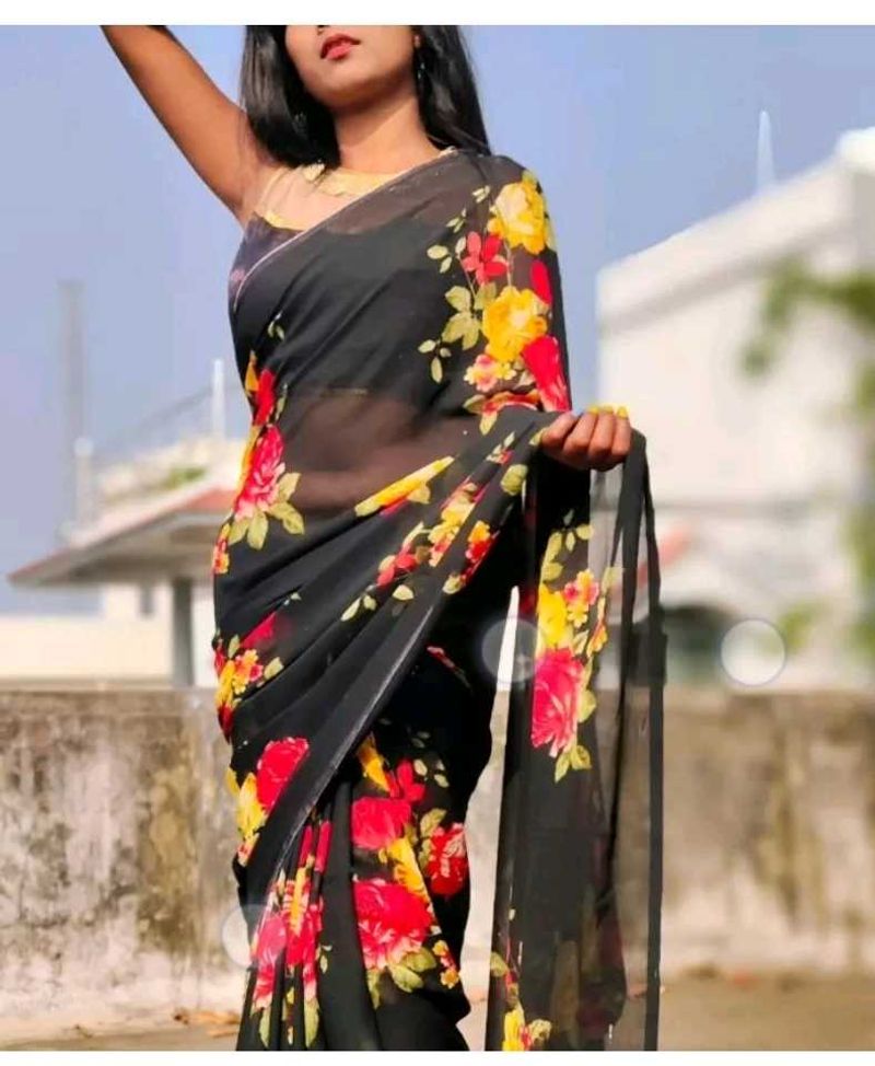 Black Saree😇😇😇