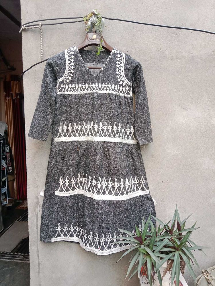 Vintage Elegant Tiered Dress