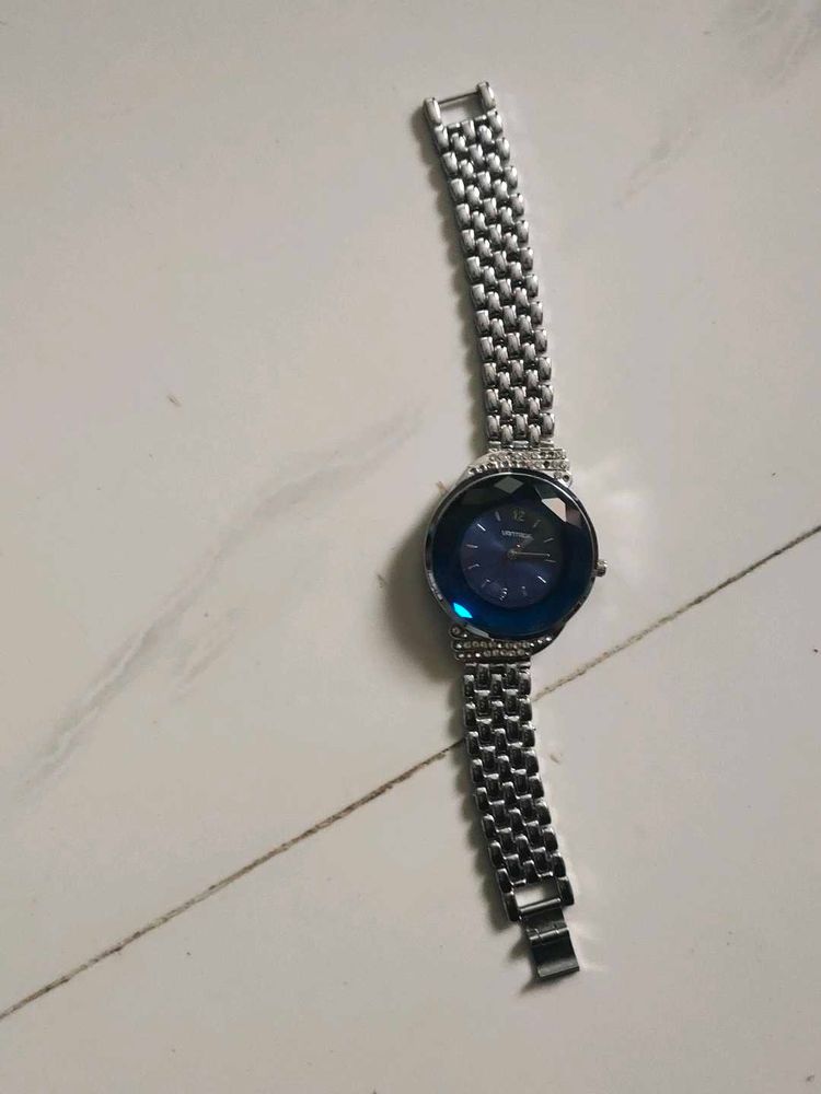 Stylish Women&#39;s Watch