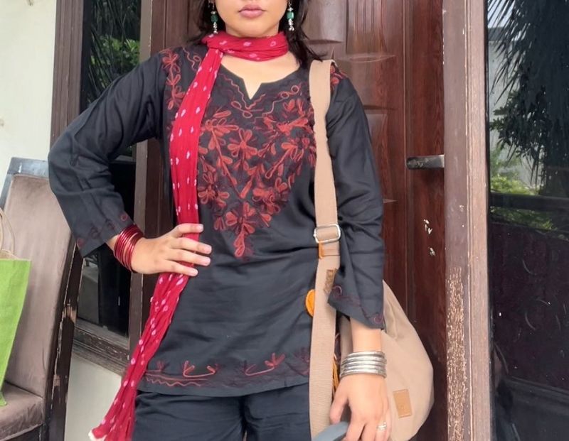Kashmiri Kurti