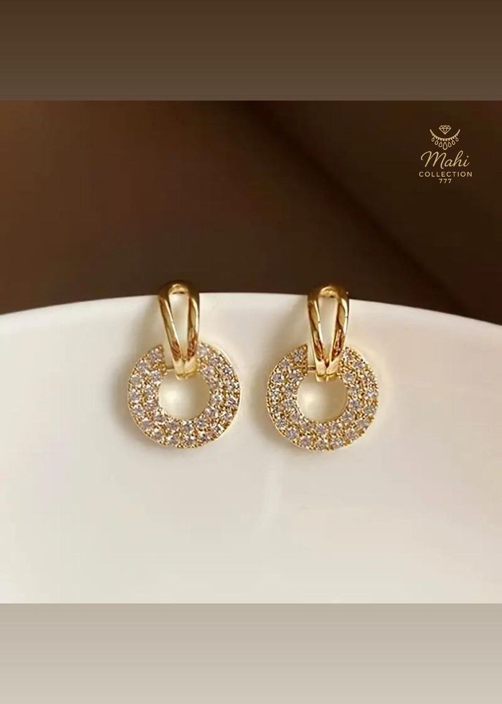 Gold Circle Earrings