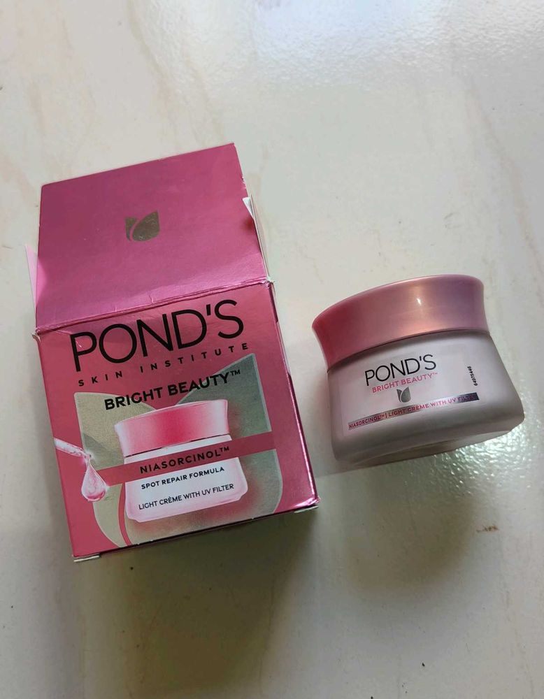 Pond&#39;s Bright Beauty Cream