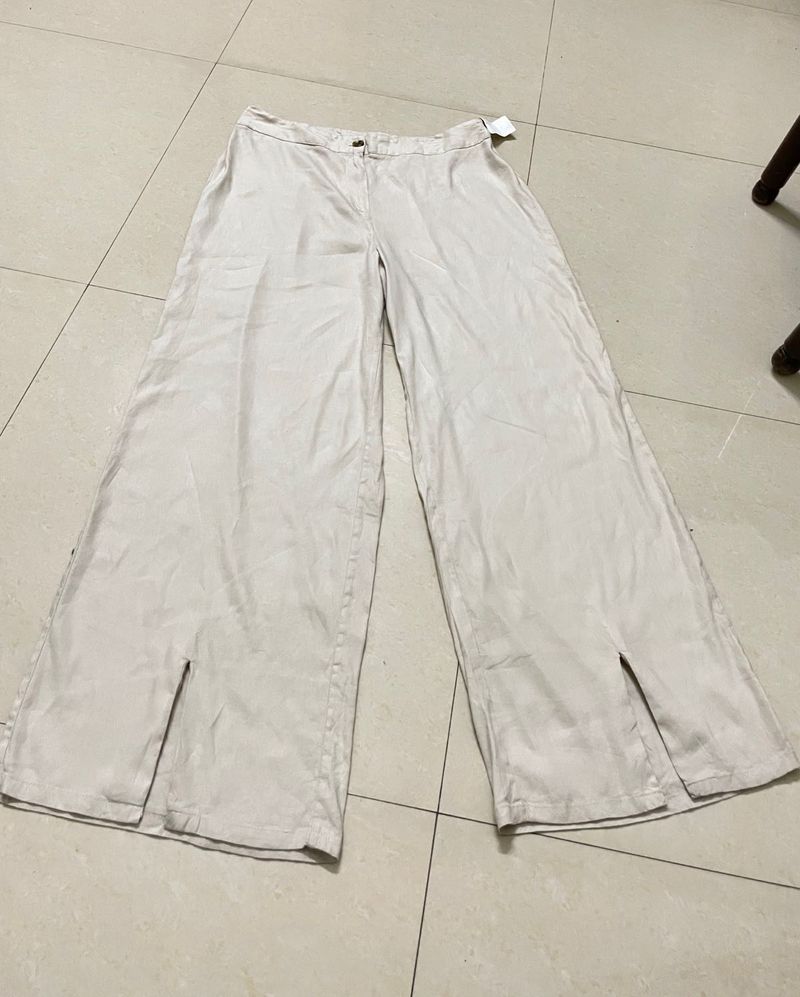 FOREVER 21 Flared Loose Pants