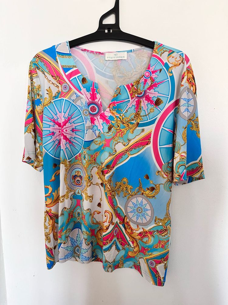 Printed V-Neck Top