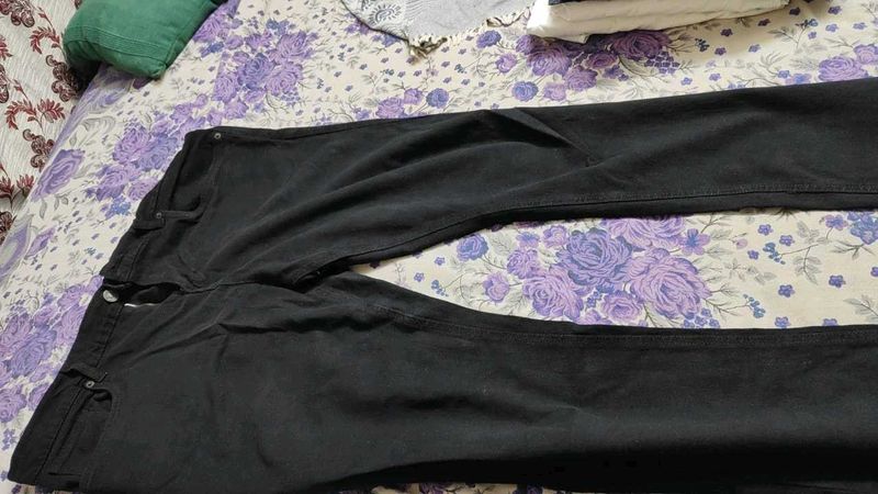 branded pants 34 , 38 and 42 each 299₹