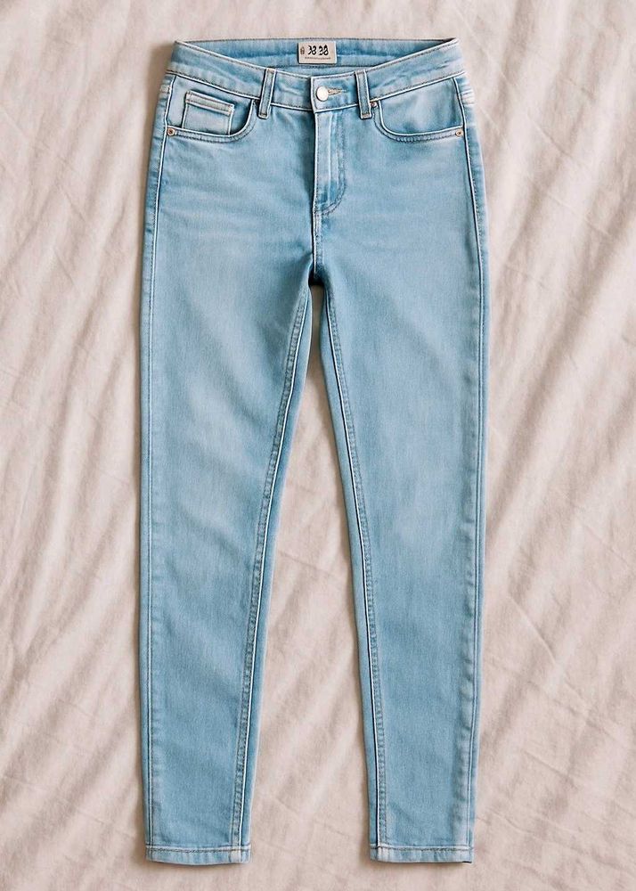 Light Wash Denim Jeans Brand New H&amp;M Imported USA