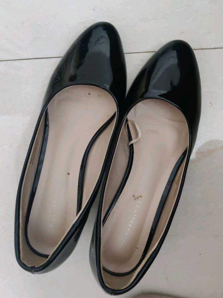 Allen Solly Glossy Finish Black Block Heels