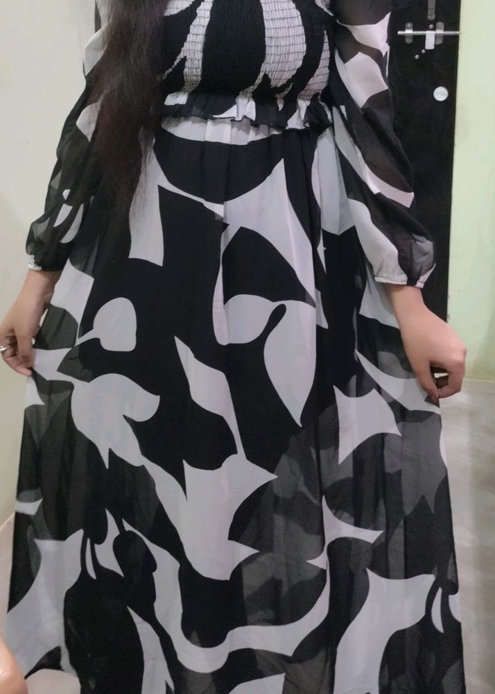 Beautiful Flayerd Dress