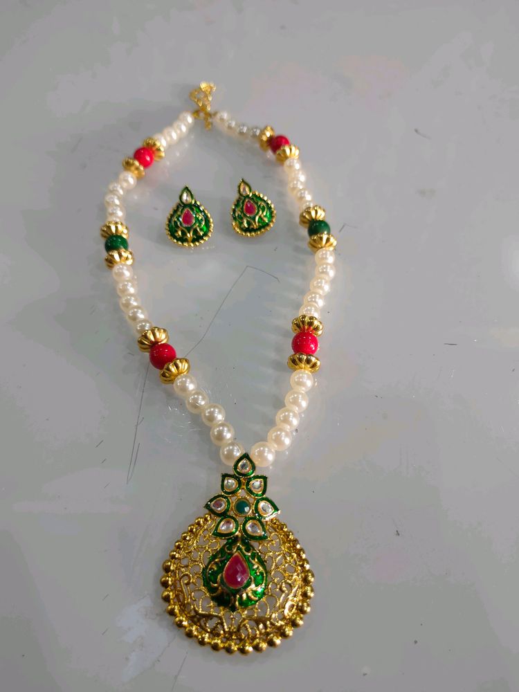Mahrani Necklace Set