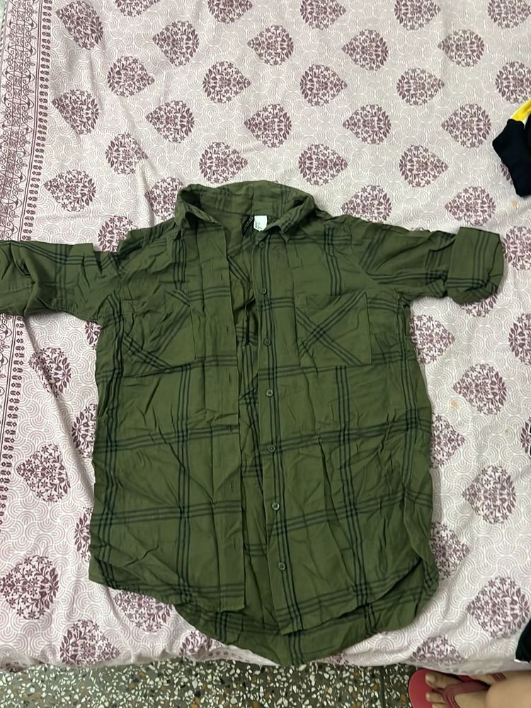 H&amp;m Shirt In Great Condition For Sale
