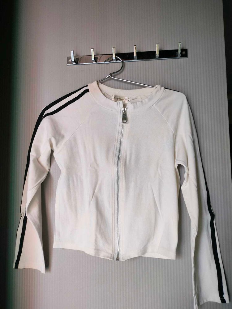 White Jacket And Can Be Use As Top
