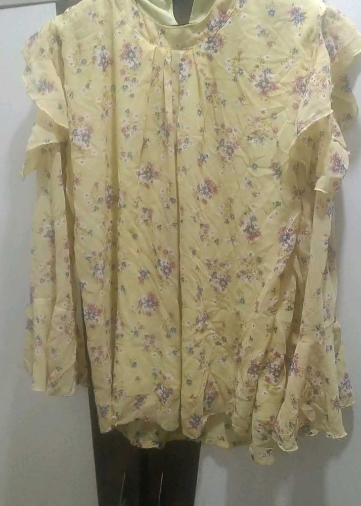 Side  Shoulder Cut Floral Top