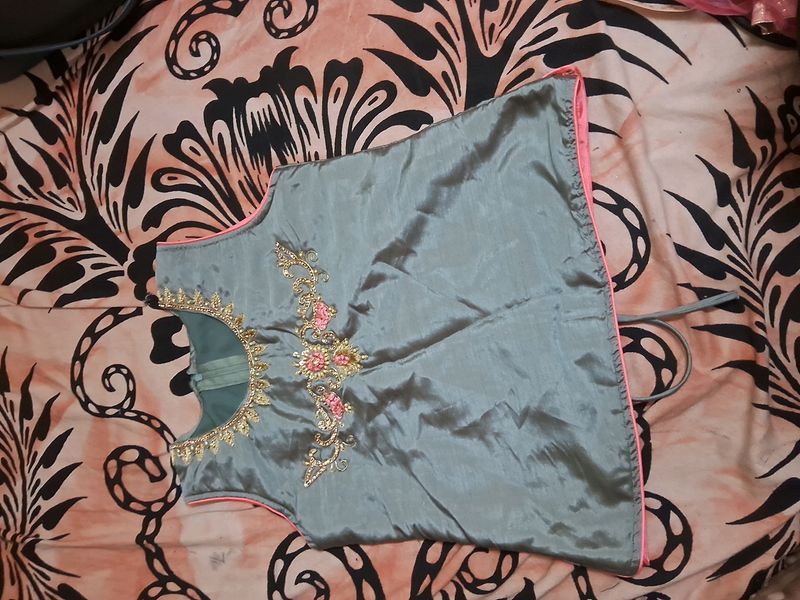 w My Doughter Dress Saleing Bcoz She Become Fatty